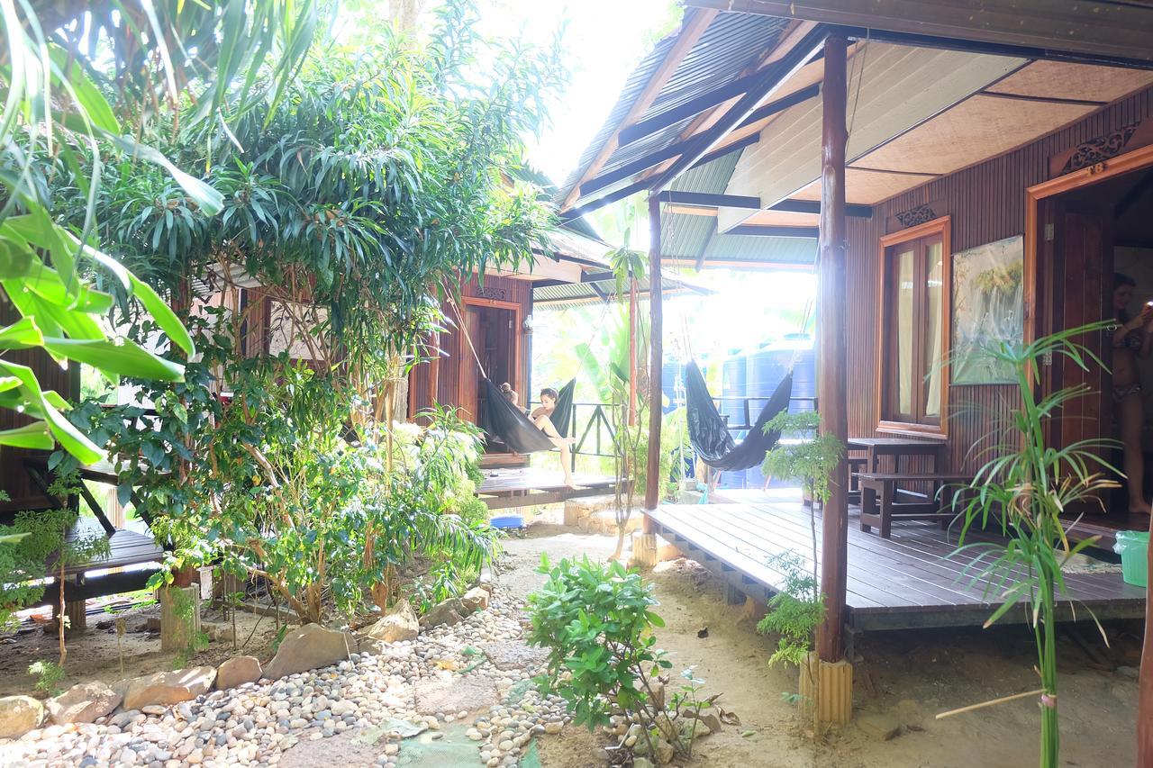 Tropical Garden Bungalow Фи Фи Айлънд Екстериор снимка